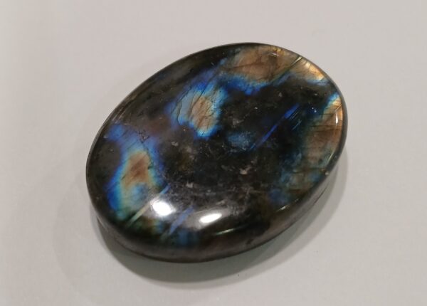 Mini galet Labradorite 3 x 4 cm